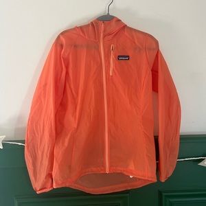 Patagonia women’s Houdini windbreaker jacket